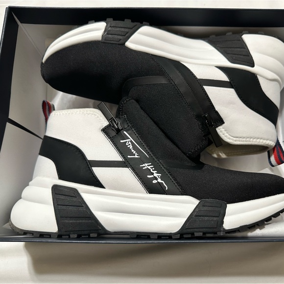 Tommy Hilfiger Shoes - Women’s Tommy Hilfiger sneakers